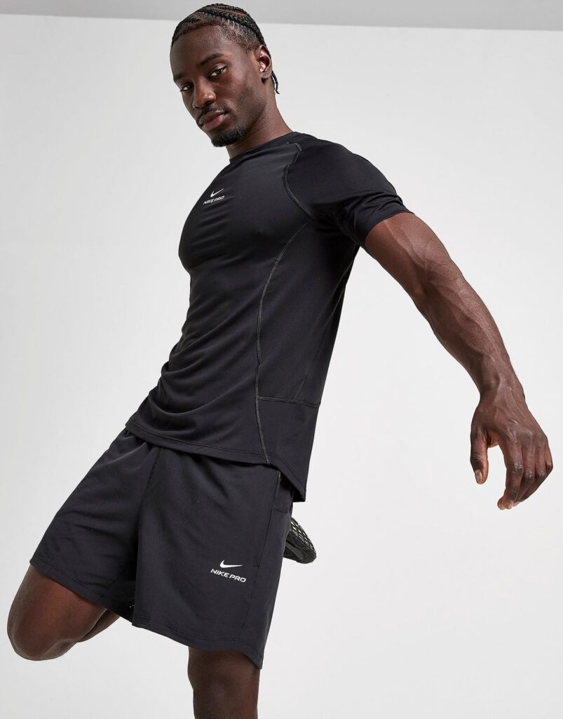 Top 5+ bộ quần áo chạy bộ nike được ưu chuộng 2025
